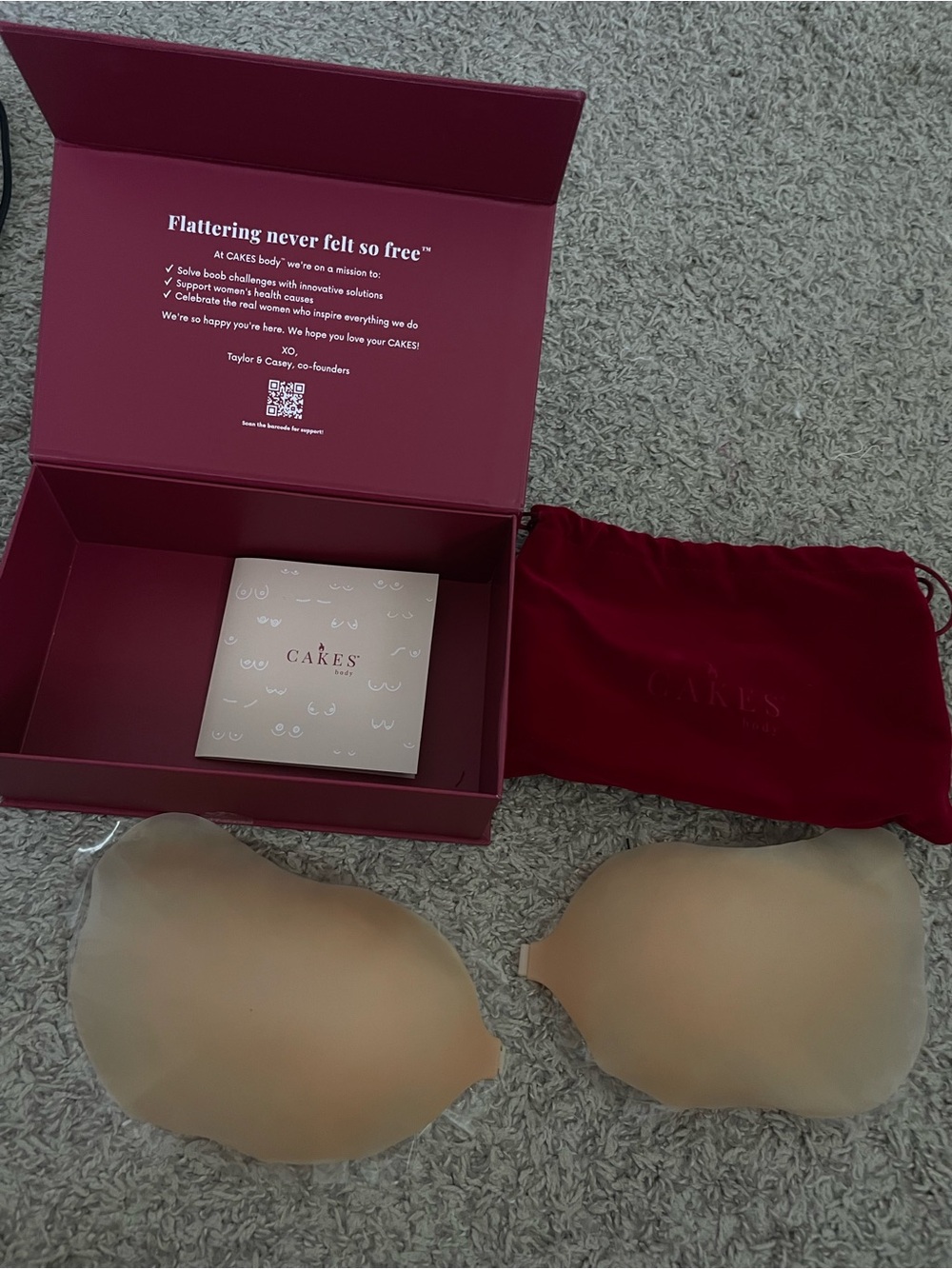 Cakes body Stick-On Adhesive cleavage Bra in Nude Sz XL